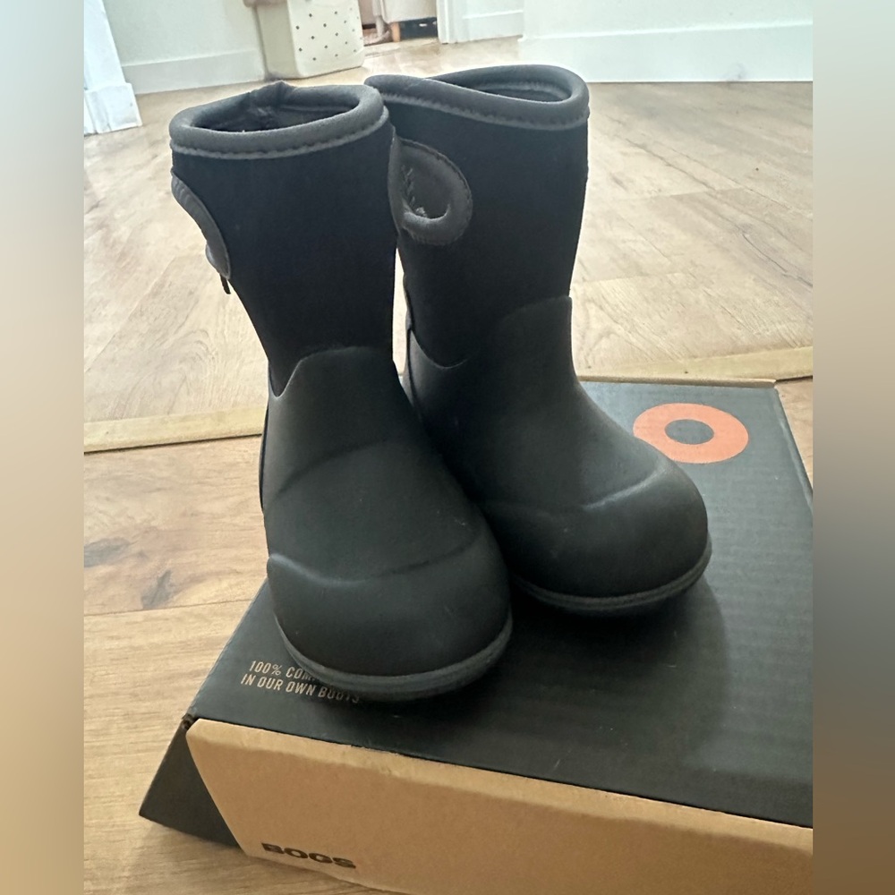 Toddler Bogs Boots size 5